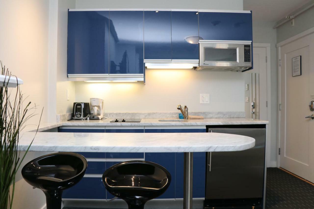 Stylish Studio On Newbury Street, #10 Бостън Екстериор снимка